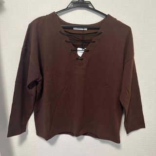 マウジー(moussy)のmoussy トップス　新品未使用(カットソー(長袖/七分))