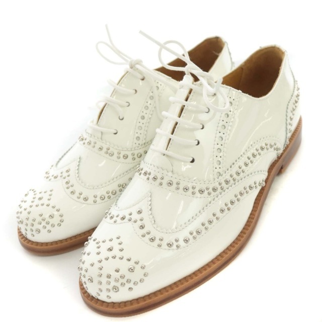 DIEGO BELLINI(ディエゴベリーニ)のディエゴベリーニ オックスフォードシューズ スタッズ エナメル 23cm 白 レディースの靴/シューズ(ローファー/革靴)の商品写真
