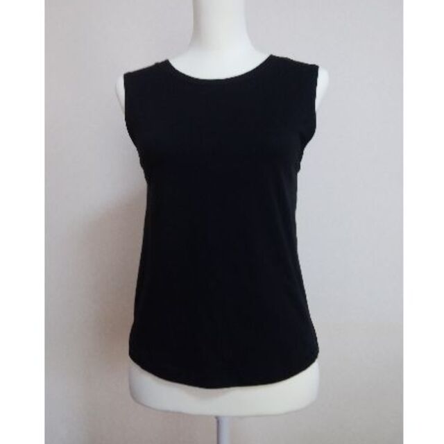 ZARA(ザラ)のべびた 様専用　未使用品　ZARA　黒タンクトップ レディースのトップス(Tシャツ(半袖/袖なし))の商品写真