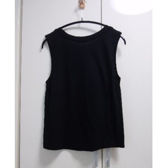 ZARA(ザラ)のべびた 様専用　未使用品　ZARA　黒タンクトップ レディースのトップス(Tシャツ(半袖/袖なし))の商品写真