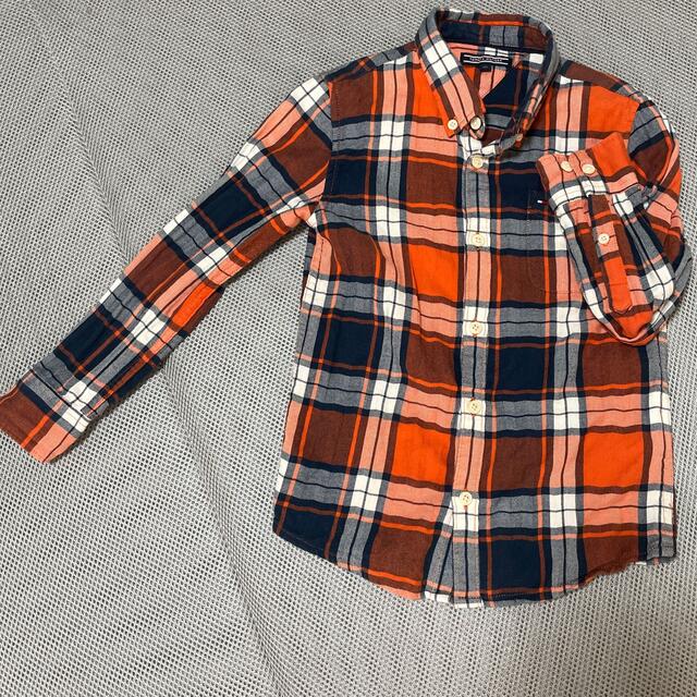 TOMMY HILFIGER(トミーヒルフィガー)のチェックシャツ、ネルシャツ キッズ/ベビー/マタニティのキッズ服男の子用(90cm~)(ブラウス)の商品写真