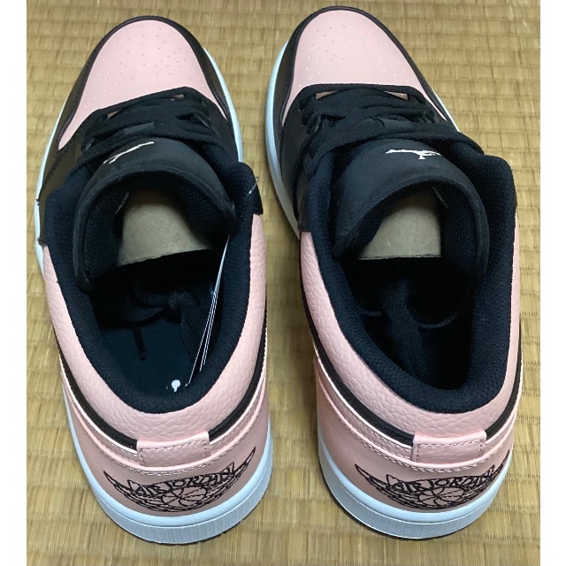 NIKE(ナイキ)の専用NIKE AIR JORDAN 1 LOW BLACK/ARCTIC  メンズの靴/シューズ(スニーカー)の商品写真