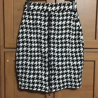 セシルマクビー(CECIL McBEE)の千鳥柄ジッパーデザインペンシルタイトスカート(ひざ丈スカート)