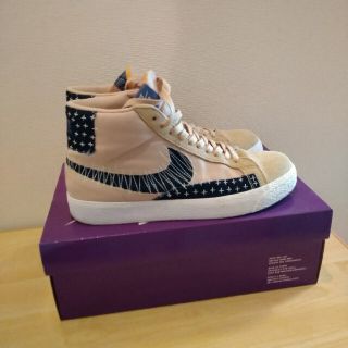 ナイキ(NIKE)のズーム ブレーザー ミッド プレミアム "刺し子 / セサミ"(スニーカー)