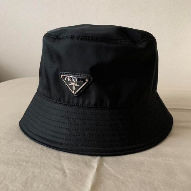 いつでもポイント10倍 PRADA プラダ バケットハット バケハ M 黒 近々