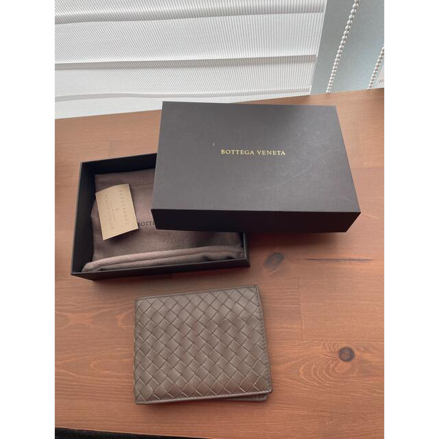 Bottega Veneta(ボッテガヴェネタ)の美品✨ボッテガべネタ✨二つ折り財布小銭入れあり メンズのファッション小物(折り財布)の商品写真