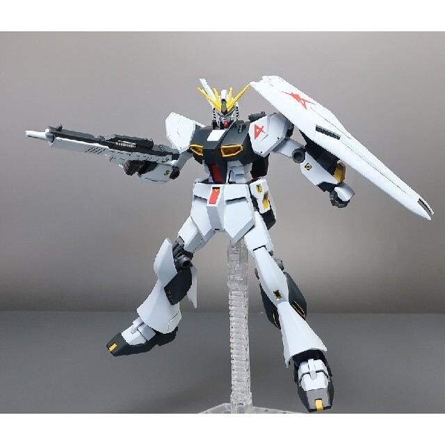 EG エントリーグレード 1/144 νガンダム 改修 全塗装 完成品の EG エントリーグレード 1/144 νガンダム 改修 全塗装 完成品の