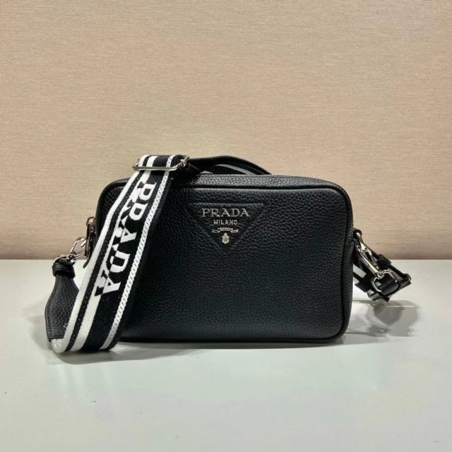 PRADA ダブルジップショルダーバッグ