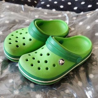 クロックス(crocs)のベビー   グリーンクロックス(サンダル)