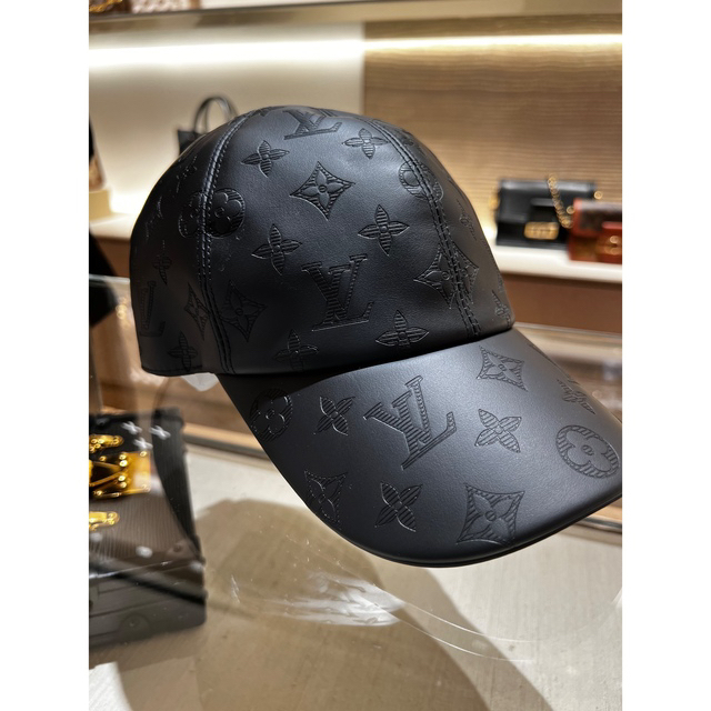 LOUIS VUITTON(ルイヴィトン)のルイビトン　レザーキャップ　新作 メンズの帽子(キャップ)の商品写真