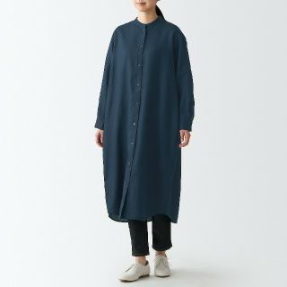 ムジルシリョウヒン(MUJI (無印良品))の〓新品〓無印良品フレンチリネン洗いざらしスタンドカラーワンピース／ダークネイビー(ひざ丈ワンピース)