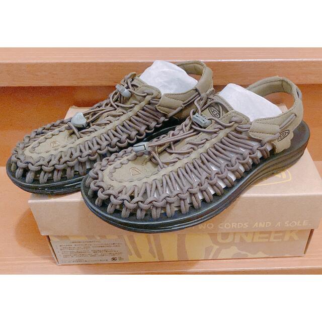 【未使用品】KEEN UNEEK 25㎝