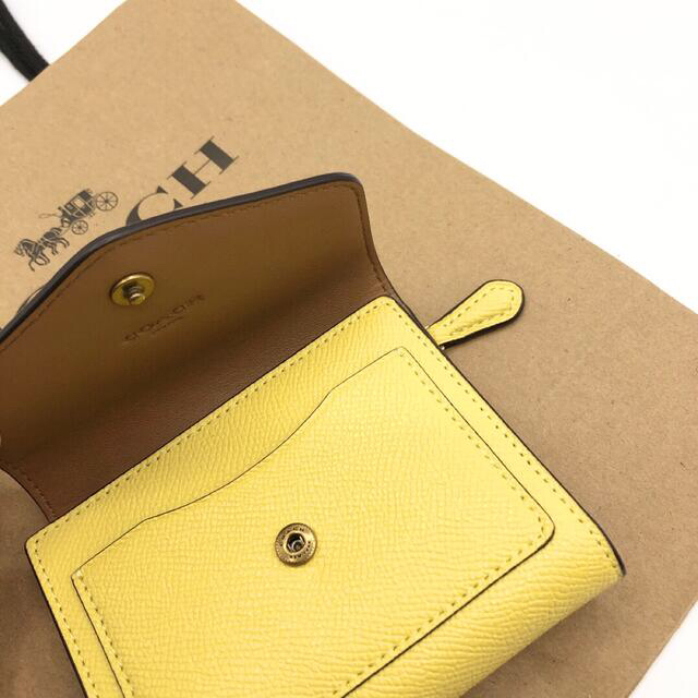 レディース【COACH☆新品】レアカラー！ウィン スモール ウォレット！イエロー！レザー！