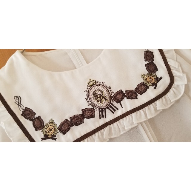 Amavel - Amavel チョコレート刺繍ブラウスの通販 by kaBi Amavel - Amavel チョコレート刺繍ブラウスの通販 by kaBi