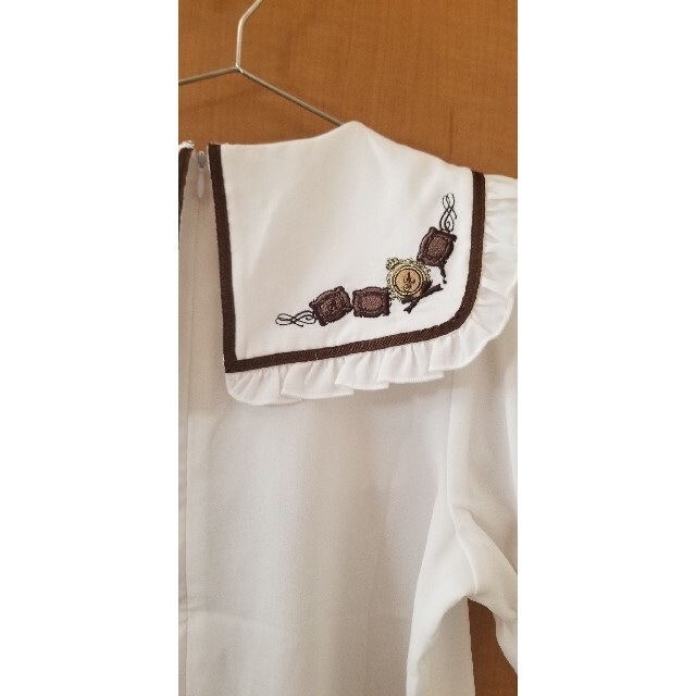 Amavel - Amavel チョコレート刺繍ブラウスの通販 by kaBi Amavel - Amavel チョコレート刺繍ブラウスの通販 by kaBi