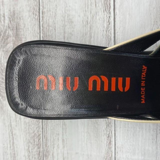 miumiu(ミュウミュウ)のMIU MIU ミュール サンダル 24.0cm レザー リボン レディースの靴/シューズ(ミュール)の商品写真