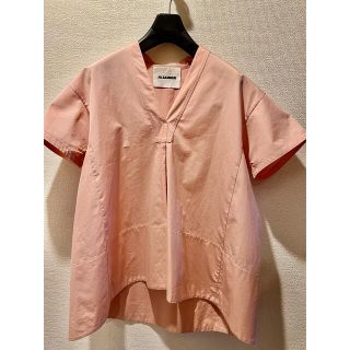 ジルサンダー(Jil Sander)のJIL SANDER（ジル・サンダー）Ｖネックトップス(シャツ/ブラウス(半袖/袖なし))