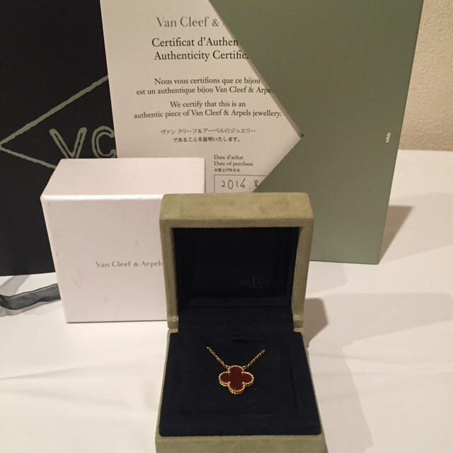 Van Cleef & Arpels(ヴァンクリーフアンドアーペル)のAYUKO様専用 ヴァン クリーフ＆アーペル   カーネリアン レディースのアクセサリー(ネックレス)の商品写真