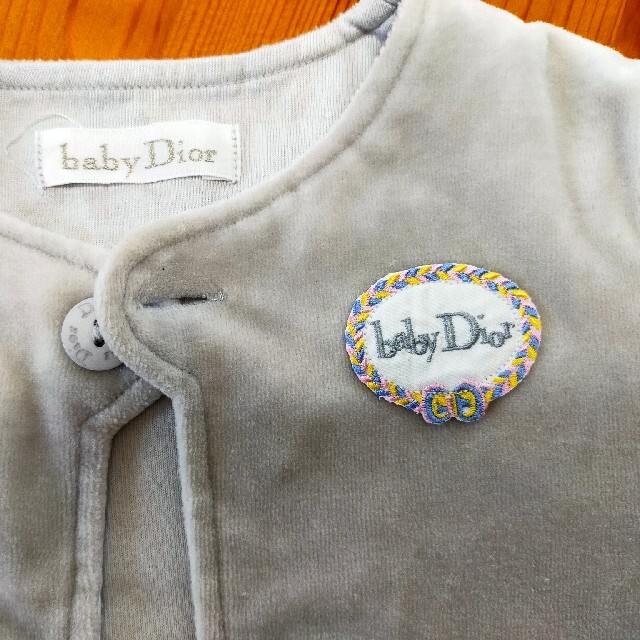 baby Dior(ベビーディオール)のベビー　ディオール　baby Dior 80cm　ボレロ　カーディガン　上着 キッズ/ベビー/マタニティのベビー服(~85cm)(カーディガン/ボレロ)の商品写真