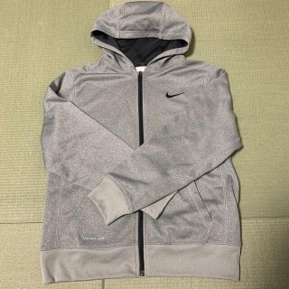 ナイキ(NIKE)のNIKE ナイキ　ジップアップパーカー　グレー　150cm L(ジャケット/上着)