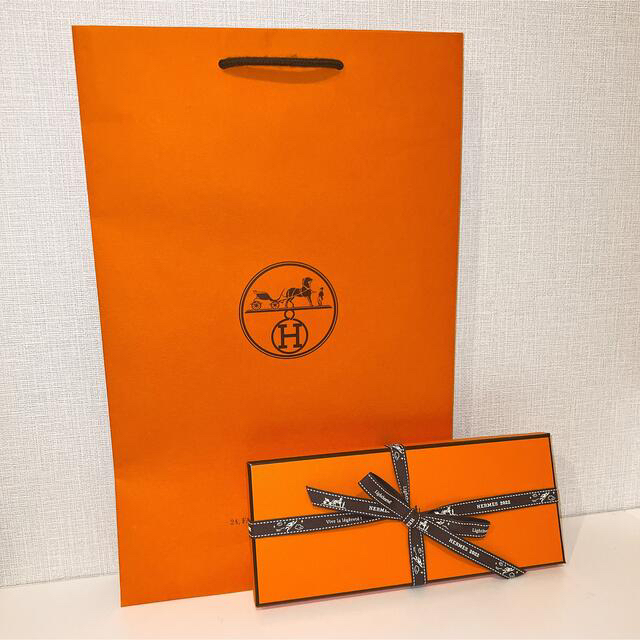 Hermes(エルメス)の【新品・箱付き】エルメス アヴァロン カレタオル ハンドタオル ハンカチ ピンク レディースのファッション小物(ハンカチ)の商品写真