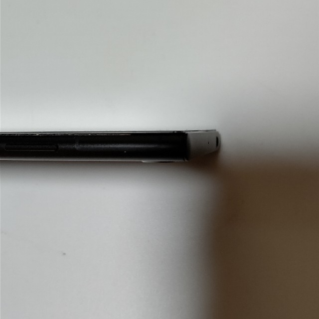 Xperia XZ1 Black 64GB au 5