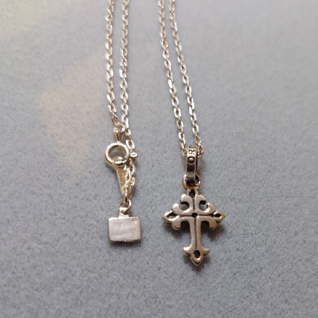 ROYALORDER(ロイヤルオーダー)のロイヤルオーダー OPEN FDL TINY CROSS PENDANT メンズのアクセサリー(ネックレス)の商品写真