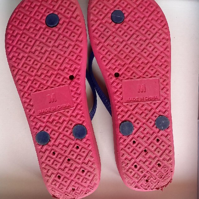 厚底ビーチサンダル　ピンク×ネイビー　ビーサン　レディースMサイズ レディースの靴/シューズ(ビーチサンダル)の商品写真