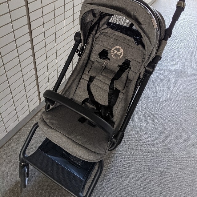 Cybex　EEZY S