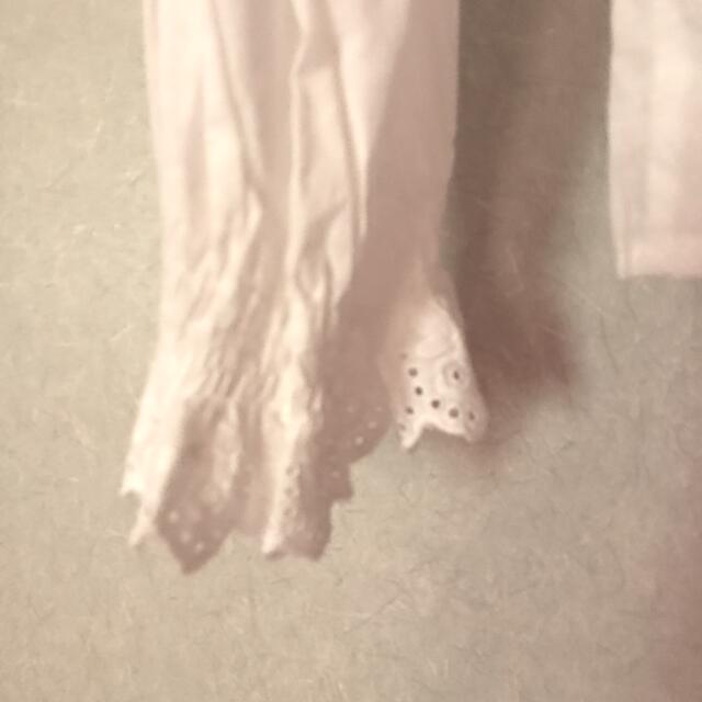白 ブラウス レディースのトップス(シャツ/ブラウス(長袖/七分))の商品写真