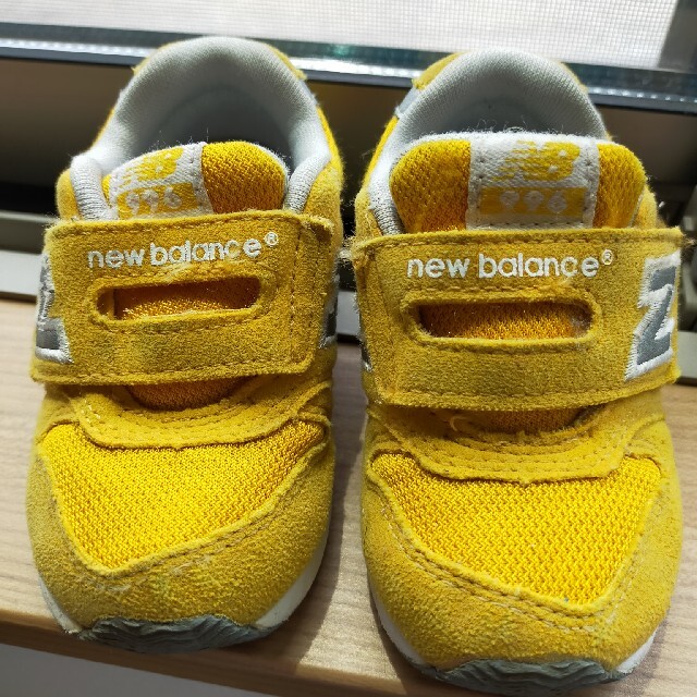 New Balance(ニューバランス)のニューバラン黄色13.5cm キッズ/ベビー/マタニティのベビー靴/シューズ(~14cm)(スニーカー)の商品写真