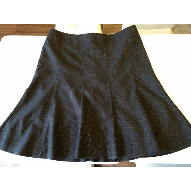 NEXT(ネクスト)の✨新品✨ ネクスト✨ グレーのフレアスカート レディースのスカート(ひざ丈スカート)の商品写真