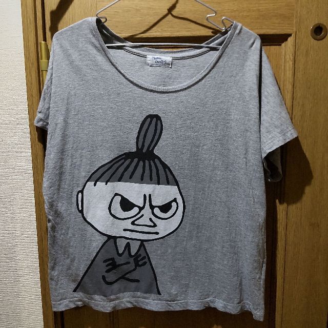 MOOMIN(ムーミン)のムーミン　ミーのＴシャツ　サイズＭ　(626) レディースのトップス(Tシャツ(半袖/袖なし))の商品写真