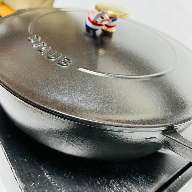 STAUB(ストウブ)のYuiko915様専用staub ブレイザー ソテーパン ブラック 24cm  インテリア/住まい/日用品のキッチン/食器(鍋/フライパン)の商品写真