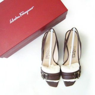 サルヴァトーレフェラガモ(Salvatore Ferragamo)のSalvatore Ferragamo(フェラガモ)●美色ブラウン♪サンダル(サンダル)