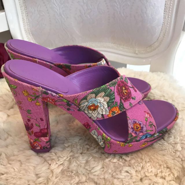 Gucci - ☆未使用品☆GUCCI サンダル フローラ 花柄 ハイヒール 約23cm