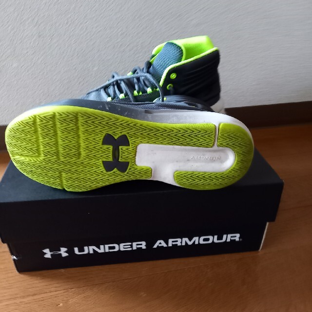 UNDER ARMOUR(アンダーアーマー)のUAスニーカー メンズの靴/シューズ(スニーカー)の商品写真