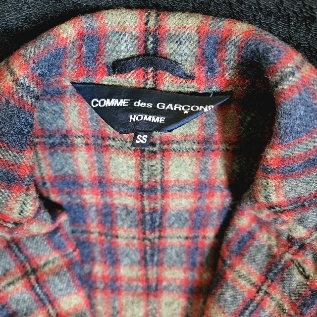 COMME des GARCONS(コムデギャルソン)のコムデギャルソン オム ウールジャケット タータンチェック ハンガー付き メンズのジャケット/アウター(テーラードジャケット)の商品写真