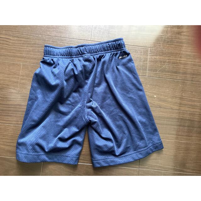 NIKE(ナイキ)の【値下げ】ナイキ　短パン★ネイビー★130〜140㎝ キッズ/ベビー/マタニティのキッズ服男の子用(90cm~)(パンツ/スパッツ)の商品写真