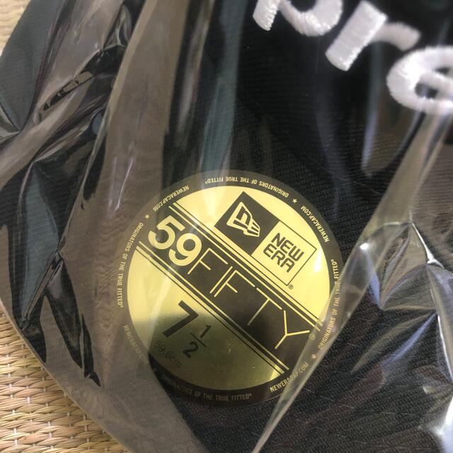 Supreme World Famous BoxLogo NewEra BLK キャップ Supreme World Famous BoxLogo NewEra BLK キャップ