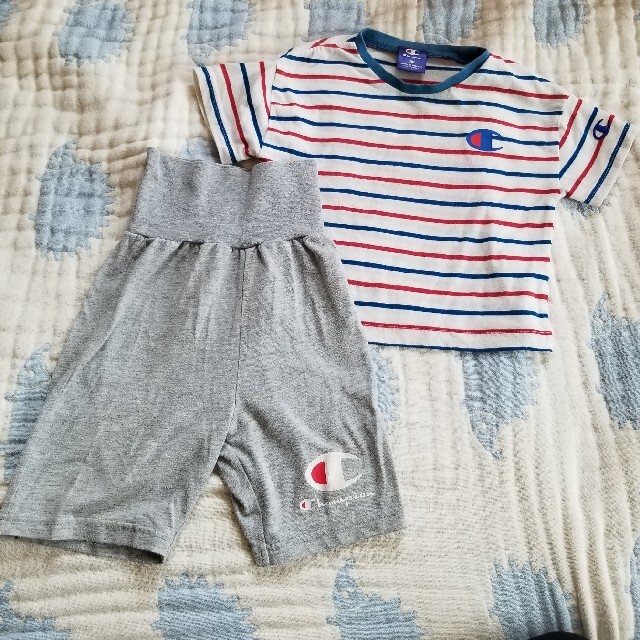 Champion(チャンピオン)のパジャマ　Champion キッズ/ベビー/マタニティのキッズ服男の子用(90cm~)(パジャマ)の商品写真