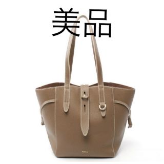 フルラ(Furla)の美品　フルラ　ネット　M ショルダーバッグ　ベージュ　ブラウン(ショルダーバッグ)