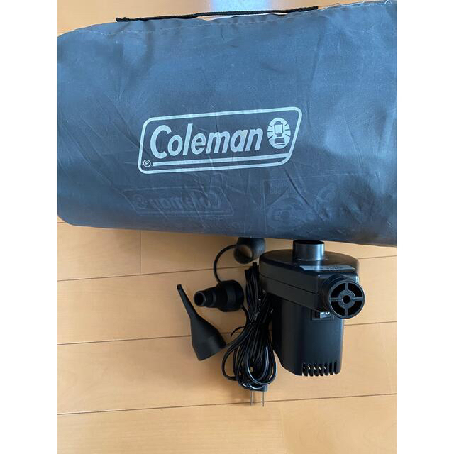 Coleman(コールマン)のColemanコールマン　クイーンエアベッド　ポンプ付き スポーツ/アウトドアのアウトドア(寝袋/寝具)の商品写真