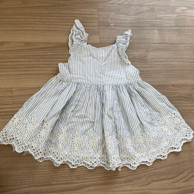 babyGAP(ベビーギャップ)のお値下げ❣️GAPbaby アイレットワンピース　12-18month キッズ/ベビー/マタニティのベビー服(~85cm)(ワンピース)の商品写真