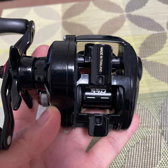 DAIWA(ダイワ)の ベイトリール DAIWA タトゥーラ TATULA HLC 7.3R-TW スポーツ/アウトドアのフィッシング(リール)の商品写真