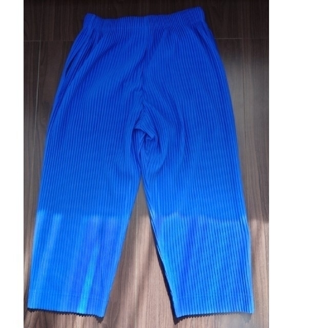 ISSEY MIYAKE - HOMME PLISSE ISSEY MIYAKE プリーツパンツ ブルーの