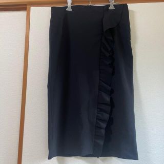 ザラ(ZARA)のZARA 前フリル付きロングタイトスカート黒(ロングスカート)