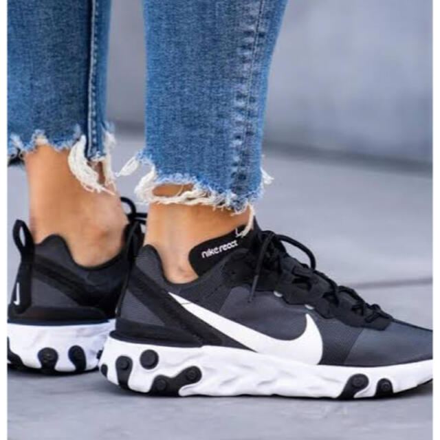 NIKE react element55 値下げしました