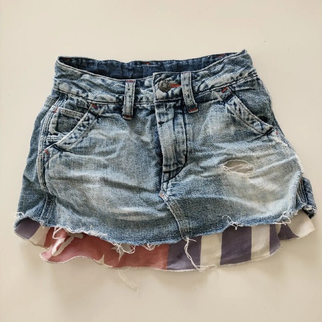 GO TO HOLLYWOOD(ゴートゥーハリウッド)のゴートゥーハリウッド 星条旗ダメージスカート 100 キッズ/ベビー/マタニティのキッズ服女の子用(90cm~)(スカート)の商品写真