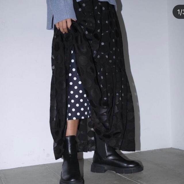 LE CIEL BLEU(ルシェルブルー)のLE CIEL BLUE Dot Layered Maxi Skirt レディースのスカート(ロングスカート)の商品写真